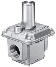 Maxitrol Co. R400Z38 3/8" Gas Pressure Regulator Image
